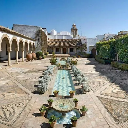 Mezquita De * Cordova