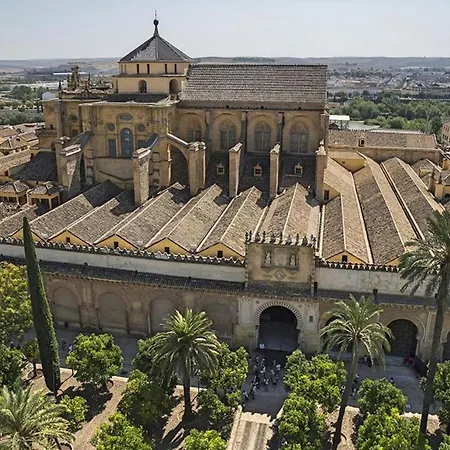 Mezquita De * Cordova